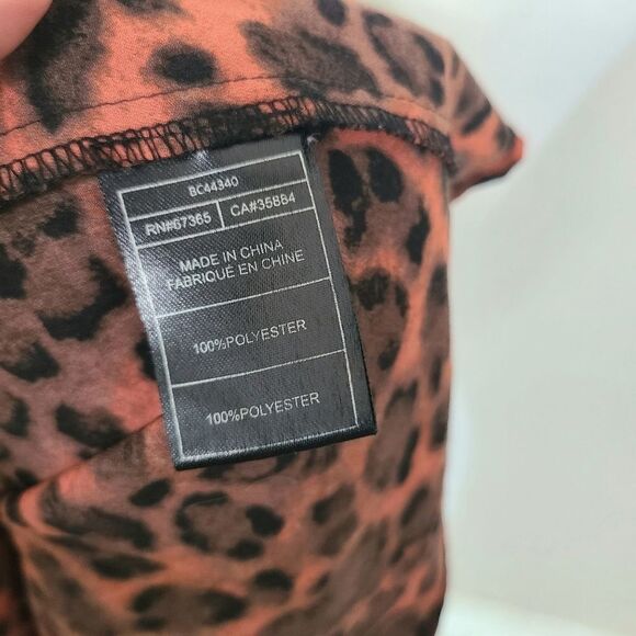 BB Dakota Anthro Red Leopard Cold Shoulder… - Picture 7 of 7